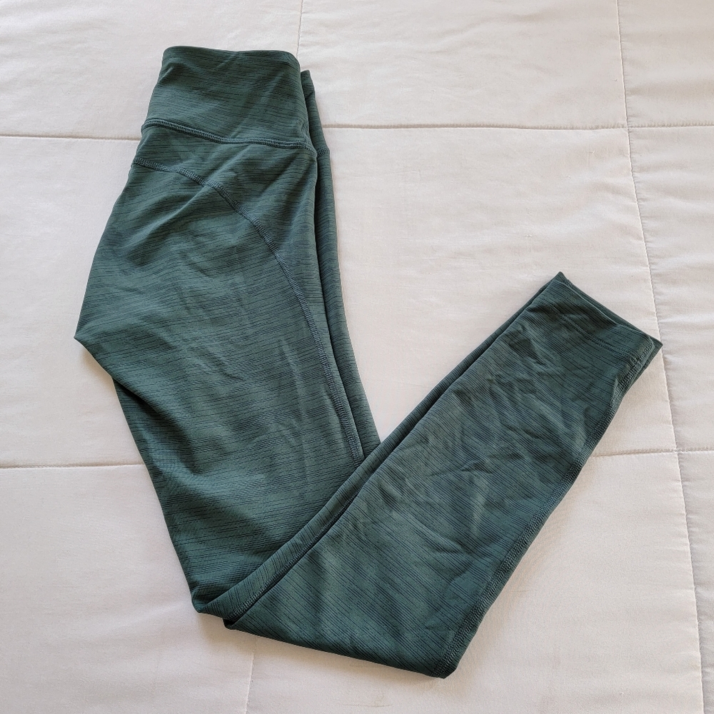 Outdoor Voices TechSweat Core 7/8 Leggings in Heathered Green, Size XS